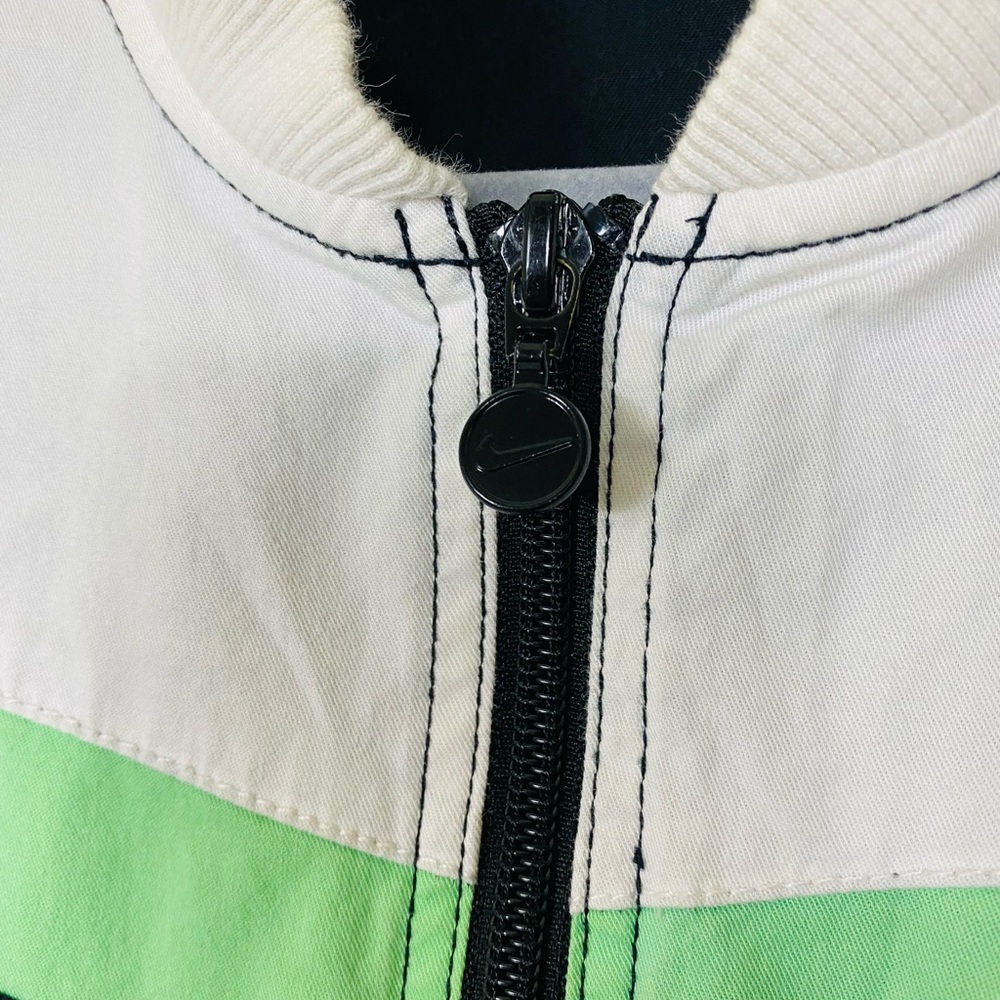 Nike Zip Down Light Weight Jacket - image 5